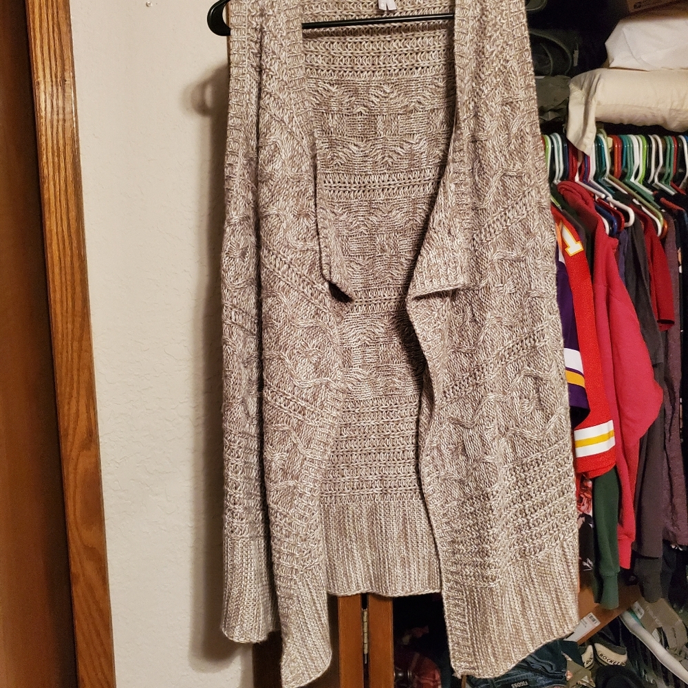 Sweater vest